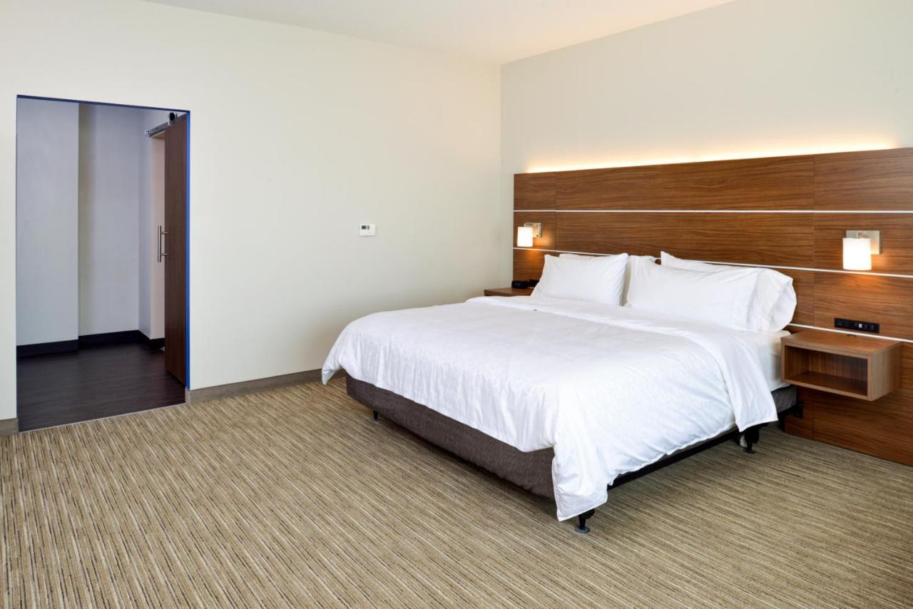 Holiday Inn Express & Suites - Elko By Ihg Экстерьер фото