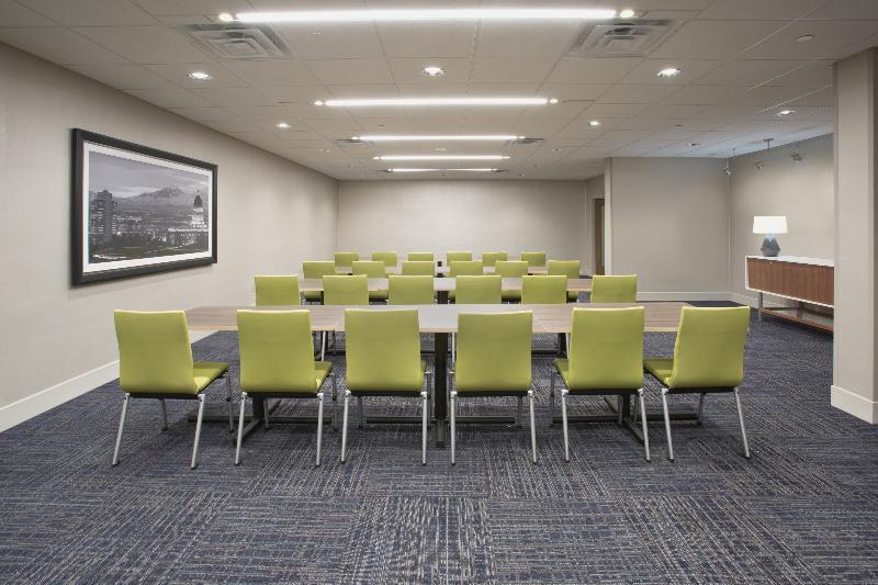 Holiday Inn Express & Suites - Elko By Ihg Экстерьер фото